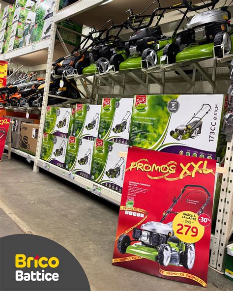 Schéma illustrant les différents modes de coupe : ramassage, mulching, éjection latérale et éjection arrière.