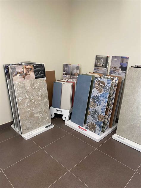Présentoir de carrelages et parquets