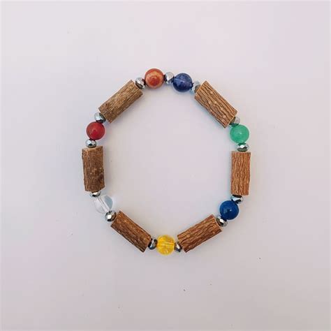 Collier et bracelet en bois de noisetier