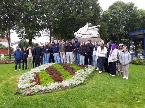 Statue des frères Caudron à Amiens