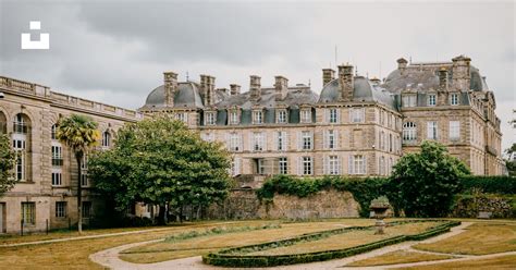 Paysage de Sézanne avec des jardins bien entretenus