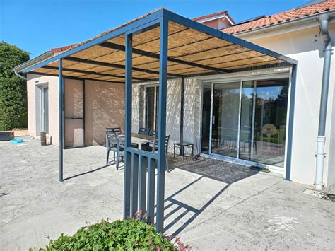 Schéma explicatif d'une structure de pergola avec fixation de canisse