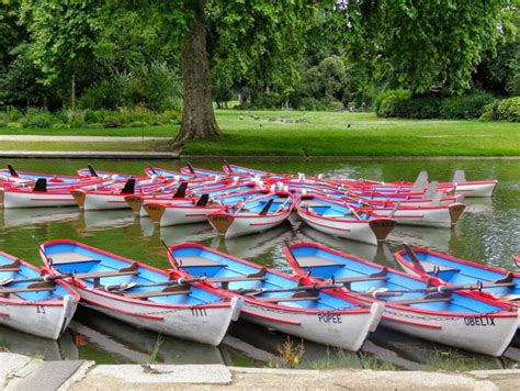 Barques sur le lac Daumesnil