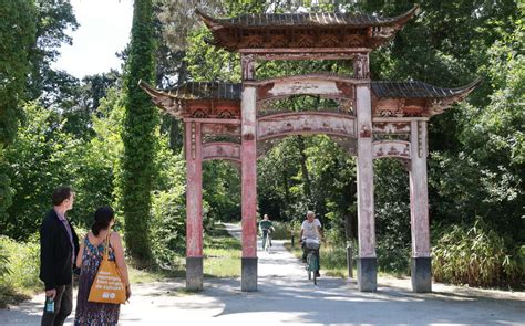 Porte chinoise du Jardin d'Agronomie Tropicale