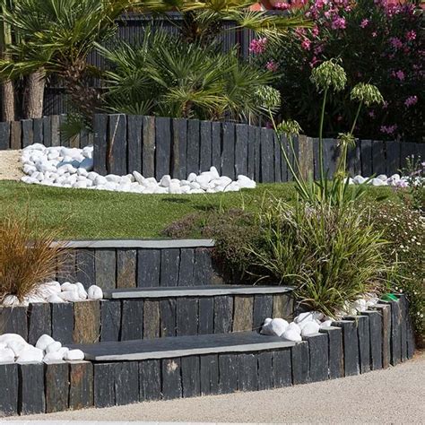 Aménagement paysager avec bordure en schiste