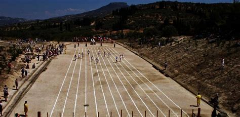 Reconstitution des Jeux Néméens dans le stade restauré
