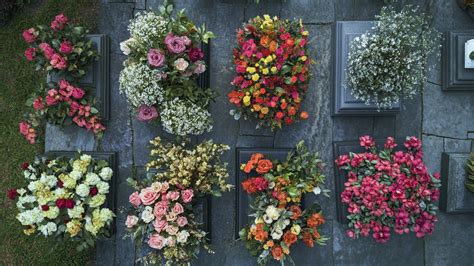 Image de compositions florales variées pour différentes occasions