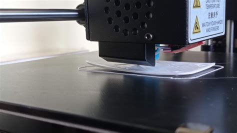 Impression 3D se décollant du plateau