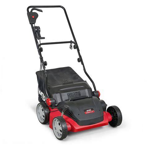 scarificateur MTD Optima en action