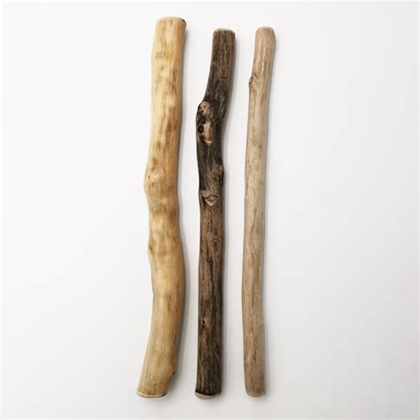 comparaison des textures de bois pour bâtons
