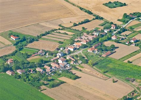 vue aérienne du village de Ladoix-Serrigny