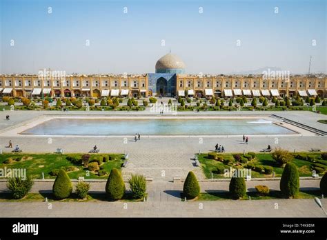 Vue panoramique de la place Naghsh-e Jahan et du dôme de la mosquée de l'Imam
