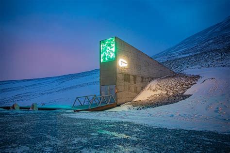 Carte du monde localisant le Svalbard Global Seed Vault