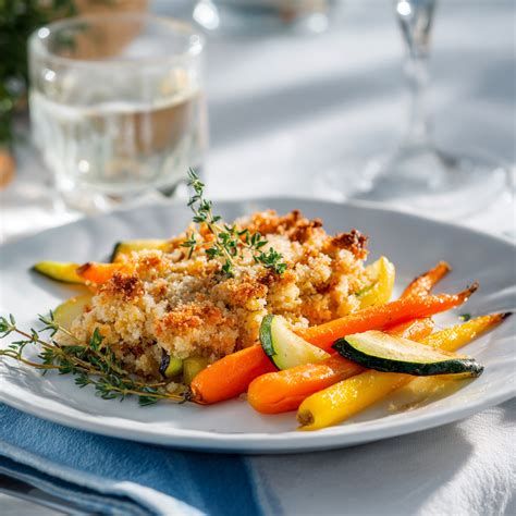 plat de crumble de légumes doré au four