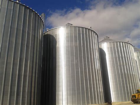 Schéma explicatif des différents types de silos à grains modernes et anciens