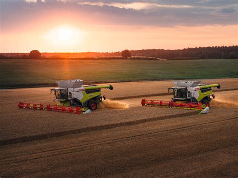 Moissonneuse-batteuse CLAAS LEXION