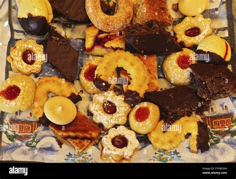 Illustration des différents types de biscuits et de crèmes pour framboisier