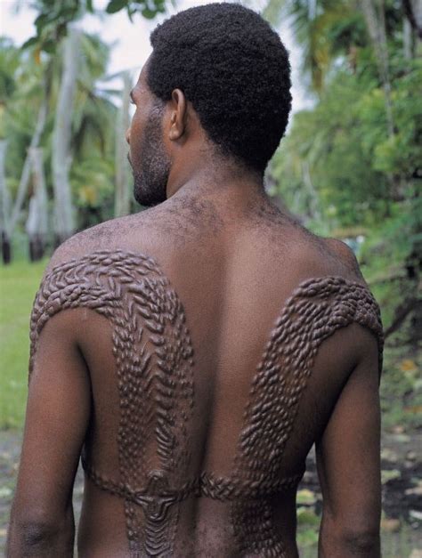 Scarifications traditionnelles Sepik
