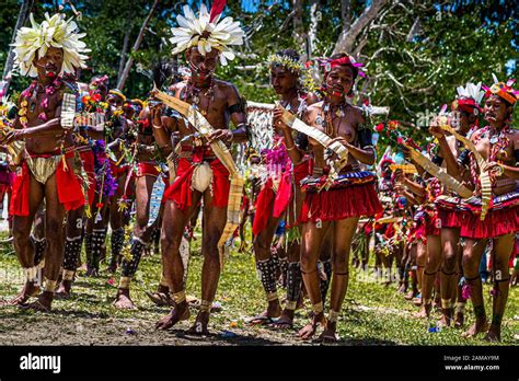 Carte des régions Iatmul, Hautes-Terres et Îles Trobriand. Nouvelle-Guinée.