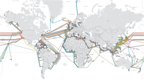 Carte mondiale illustrant les réseaux de câbles sous-marins et la présence terrestre d'Orange