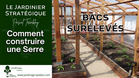 Serre compacte pour agriculture urbaine avec bacs de culture surélevés