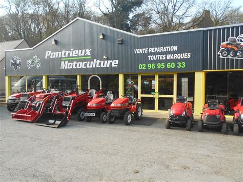 Logo et devanture d'un magasin spécialisé en motoculture dans le Finistère