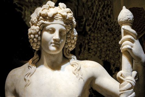 Représentation antique de Bacchus couronné de lierre