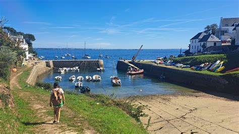 Petit port de Figuières avec ses bateaux