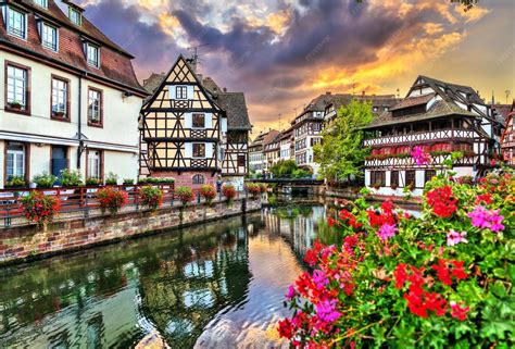 Quartier de la Petite France à Strasbourg, berceau historique du savoir-faire phytothérapeutique