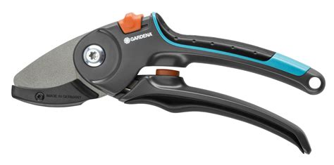 Vue détaillée de la poignée ergonomique du sécateur Gardena
