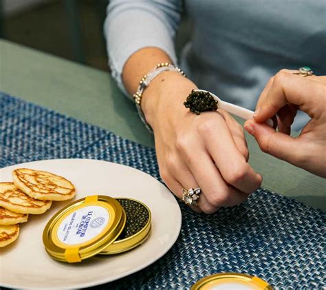 L'art de la dégustation du caviar dans un écrin de luxe