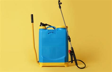 illustration de l'utilisation d'un pulvérisateur avec cache de protection