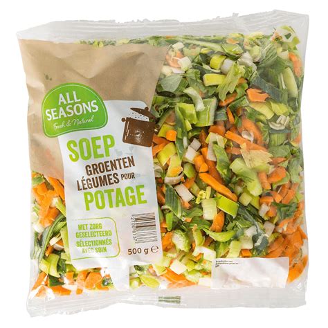 Assortiment de légumes frais pour potage