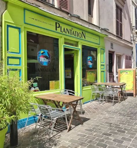 Vue extérieure et ambiance décorative typique du restaurant La Plantation à Marly-le-Roi