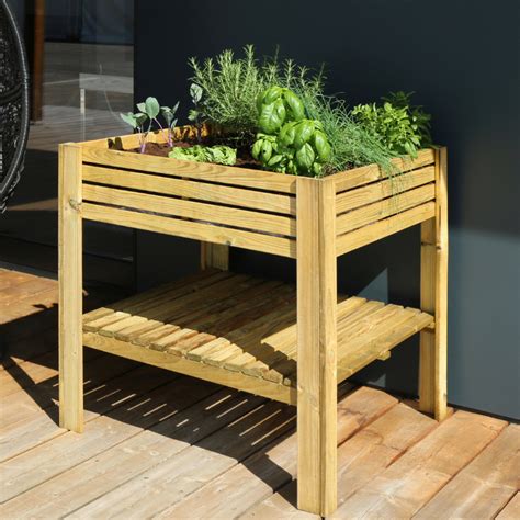 illustration d'un potager en caisse en bois