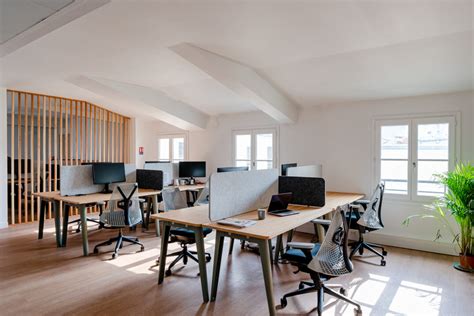 Un environnement de bureau professionnel symbolisant le cadre de travail