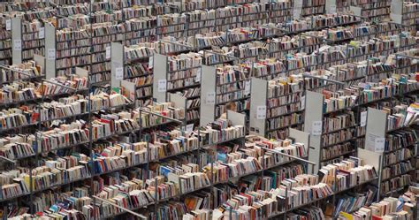 Un champ de livres d'occasion