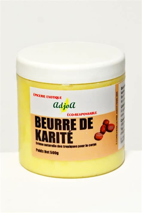 Application de beurre de karité sur la peau