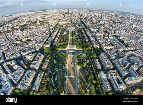 Vue panoramique depuis le secteur de Tiragne sur l'archipel du Riou