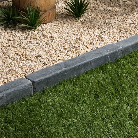 Comparatif visuel des différents matériaux de bordures de jardin