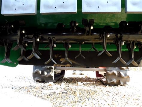 Schéma d'un rotor de débroussailleuse à fléaux avec des fléaux en Y