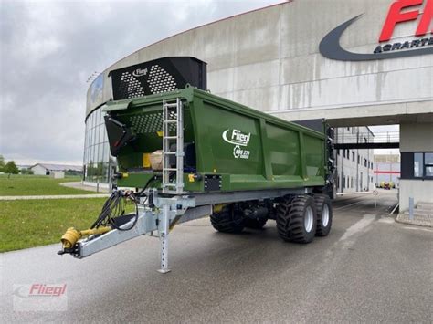 Tableau récapitulatif des performances de l'épandeur Fliegl KDS 270