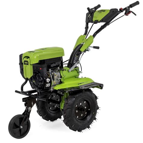 Motobineuse VITO 5CV en action dans un jardin