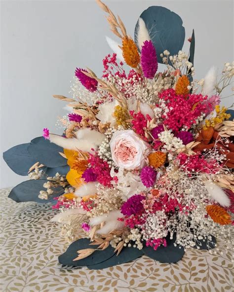 Bouquet de fleurs séchées en tons pastel