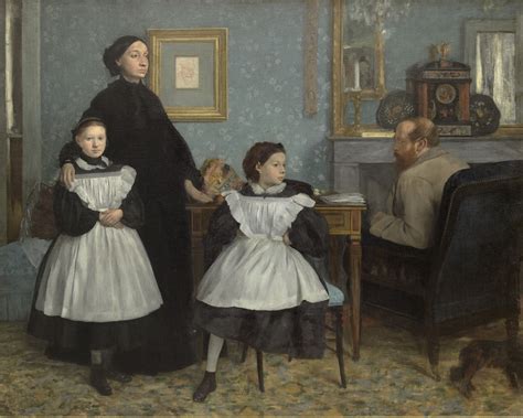 Image d'archive montrant une famille bourgeoise entretenant son jardin vers 1900