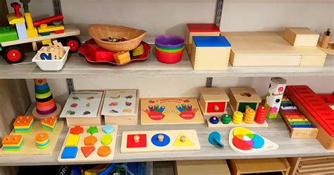 Matériel Montessori en bois fait maison