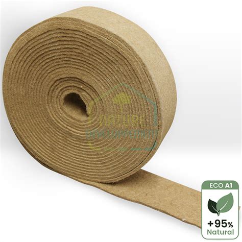 Schéma explicatif illustrant la couche de feutre se formant sous l'herbe et son élimination par un scarificateur