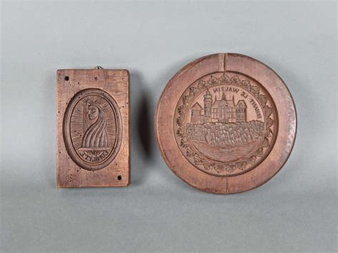Anciens moules à pain d'épice de l'époque médiévale