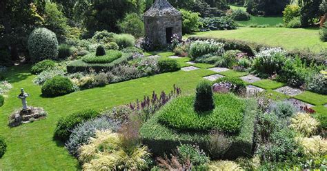 Vue d'ensemble d'un jardin botanique breton