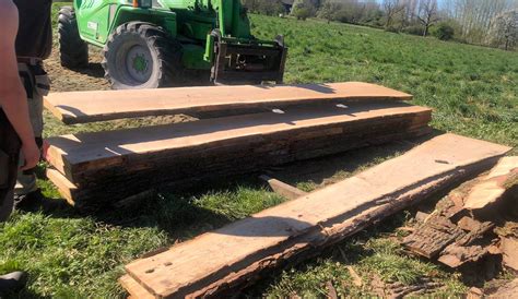 Zone de vente de bois à la scierie